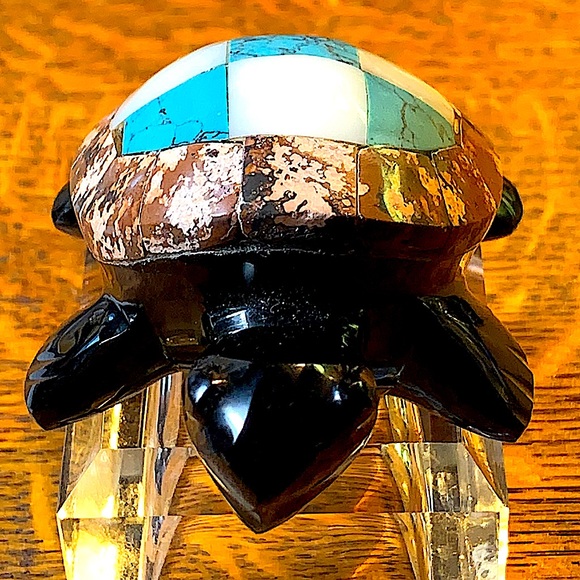 TURTLE BLACK OBSIDIAN CARVED CRYSTAL INLAY TURQUOISE MOTHER OF PEARL RHODOLITE - Picture 7 of 8